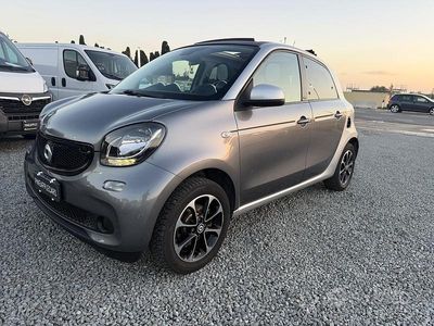 Usata Smart ForFour 70 CV (51 kW) 2014 Grigio Utilitaria