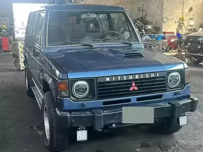 Usata Mitsubishi Pajero 84 CV (61 kW) 1990 Bluazzurro SUV
