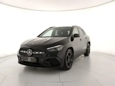 Usata Mercedes GLA180 AMG Line Premium Plus 135 CV (99 kW) 2023 Nero SUV
