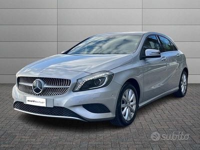 Usata Mercedes A180 122 CV (89 kW) 2014 Grigio Berlina