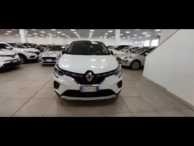 Usata Renault Captur Intens 160 CV (117 kW) 2020 Bianco SUV