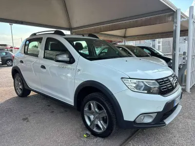 Usata Dacia Sandero Stepway 90 CV (66 kW) 2018 Bianco Berlina