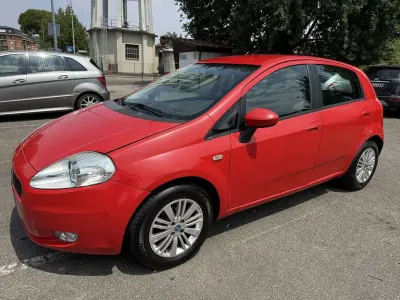 Usata Fiat Grande Punto Dynamic 77 CV (56 kW) 2006 Utilitaria