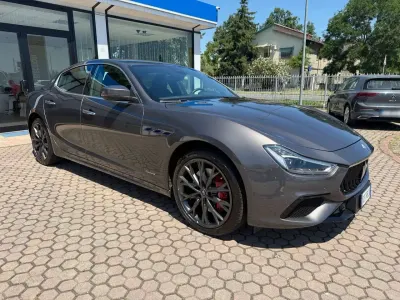 Usata Maserati GranSport 330 CV (242 kW) 2020 Grigio Berlina