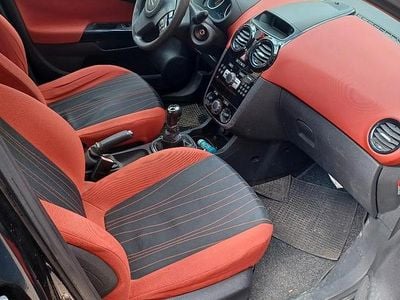 Usata Opel Corsa 75 CV (55 kW) 2009 Nero Utilitaria
