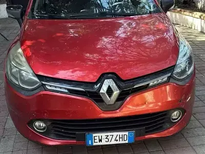 Usata Renault Clio IV 90 CV (66 kW) 2014 Rosso Berlina
