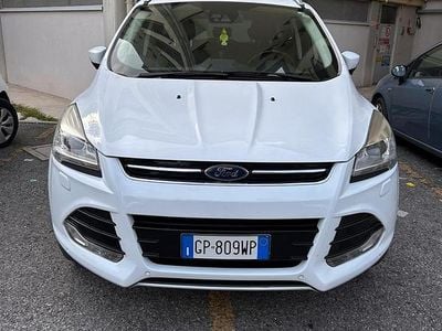 Usata Ford Kuga Vignale 180 CV (132 kW) 2016 Bianco SUV