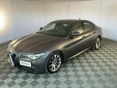 Używany Alfa Romeo Giulia Super 150 KM (110 kW) 2016 Szary Sedan/Limuzyna