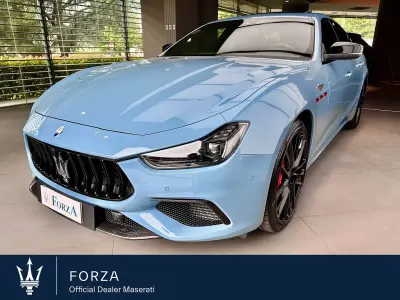 Usata Maserati Ghibli 581 CV (427 kW) 2023 Blu denim Berlina