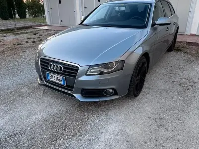 Usata Audi A4 Ambiente 143 CV (105 kW) 2012 Grigio Station wagon