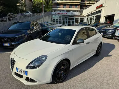 Usata Alfa Romeo Giulietta Sprint 150 CV (110 kW) 2015 Bianco Utilitaria