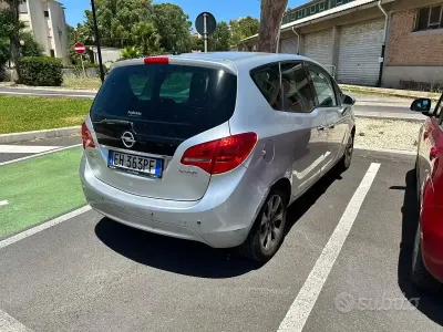 Usata Opel Meriva Cosmo 95 CV (69 kW) 2011 Grigio Monovolume