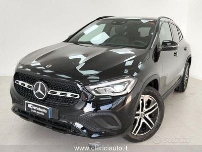 Usata Mercedes GLA200 Premium 150 CV (110 kW) 2020 Nero SUV