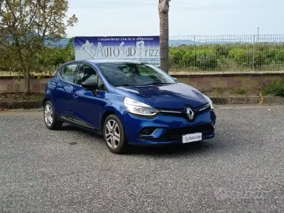 Second-hand Renault Clio IV 90 CP (66 kW) 2018 Albastru Berlinǎ