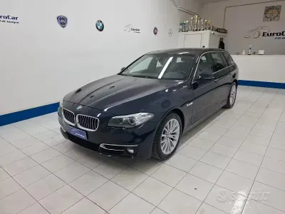 Usata BMW 520 Luxury Line 190 CV (139 kW) 2015 Blu Station wagon