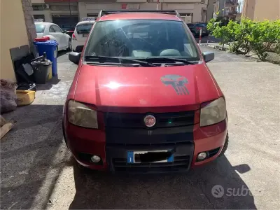 Usata Fiat Panda 4x4 Climbing 60 CV (44 kW) 2005 Rosso Utilitaria