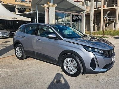 Usata Peugeot 3008 Allure 130 CV (95 kW) 2021 Grigio SUV