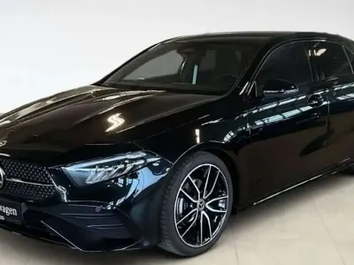 Usata Mercedes A180 Premium Plus 136 CV (100 kW) 2025 Nero Berlina