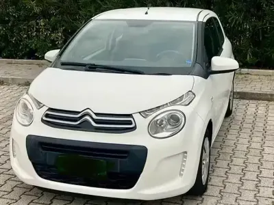 Usata Citroën C1 68 CV (50 kW) 2015 Bianco Utilitaria
