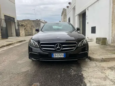 Käytetty Mercedes E200 Business 160 HP (117 kW) 2020 Sedan