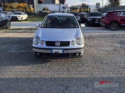 Usata VW Polo Comfortline 54 CV (39 kW) 2003 Grigio
