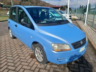 Usata Fiat Multipla Dynamic 92 CV (67 kW) 2004 Blu/azzurro Monovolume