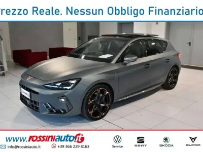 Usata Cupra Leon VZ 272 CV (200 kW) 2025 Enceladus grey opaco Berlina