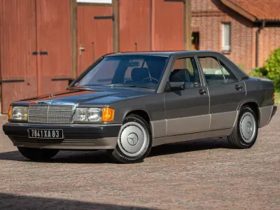 Usata Mercedes 190 90 CV (66 kW) 1990 Grigio Berlina