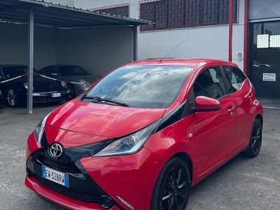 Usata Toyota Aygo X-play 69 CV (50 kW) 2015 Rosso Utilitaria