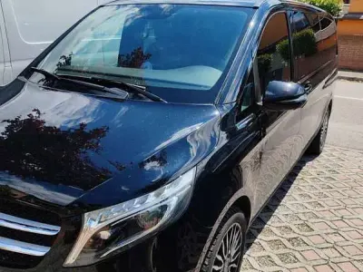 Usata Mercedes V250 Premium 190 CV (139 kW) 2020 Nero Monovolume