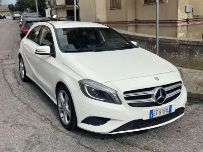 Usata Mercedes A180 122 CV (89 kW) 2014 Bianco Berlina
