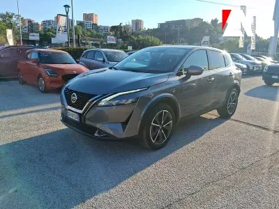Usata Nissan Qashqai Style Edition 140 CV (102 kW) 2022 Grigio SUV