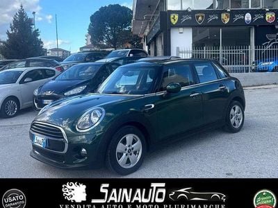 Usata Mini Cooper D 116 CV (85 kW) 2018 Verde Utilitaria