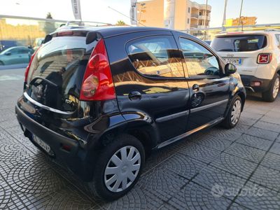 usata Peugeot 107 1.0 benz. 2012 full navi