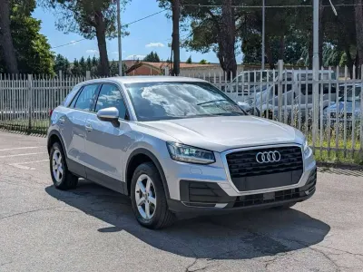 Usata Audi Q2 Business 116 CV (85 kW) 2017 Argento SUV