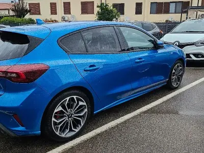 Usata Ford Focus ST-Line X 115 CV (84 kW) 2023 Blu Berlina