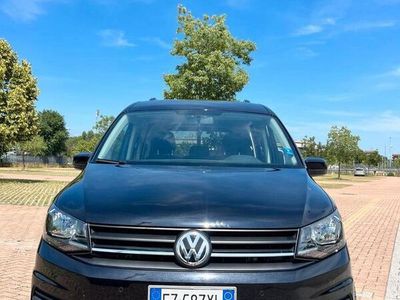Usata VW Caddy 102 CV (75 kW) 2020 Nero Monovolume