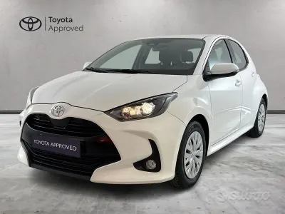 Usata Toyota Yaris Active 72 CV (52 kW) 2023 Bianco Utilitaria