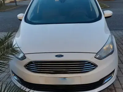 Käytetty Ford C-MAX