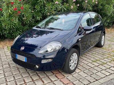 Usata Fiat Punto Young 78 CV (57 kW) 2015 Blu Utilitaria