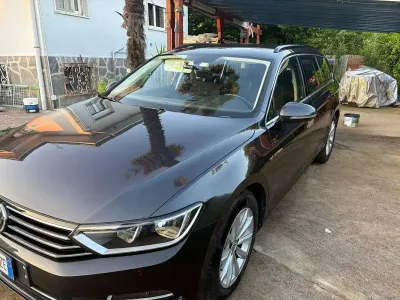 Usata VW Passat Comfortline 150 CV (110 kW) 2018 Grigio Station wagon