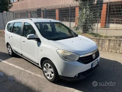 Usata Dacia Lodgy 82 CV (60 kW) 2012 Bianco Monovolume