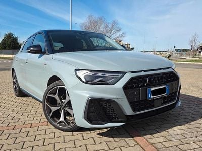 Usata Audi A1 Design 116 CV (85 kW) 2024 Grigio SUV