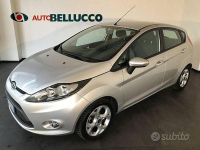 Usata Ford Fiesta Business Edition 82 CV (60 kW) 2012 Grigio Utilitaria