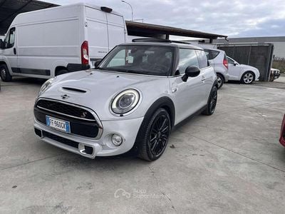 Usata Mini Cooper Hype 170 CV (125 kW) 2016 Gray Utilitaria