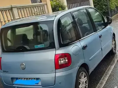 Begagnad Fiat Multipla 116 HK (85 kW) 2005 Blå Minibuss
