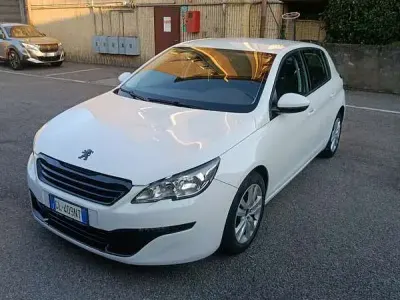 Usata Peugeot 308 110 CV (80 kW) 2016 Berlina