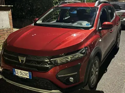 Usata Dacia Sandero Comfort 91 CV (66 kW) 2021 Rosso Berlina
