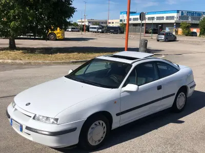 Usata Opel Calibra 116 CV (85 kW) 1993 Bianco Coupé