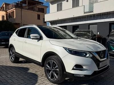Usata Nissan Qashqai N-Connecta 115 CV (84 kW) 2018 Bianco SUV